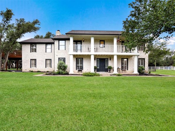 2204 Walsh DR, Round Rock TX 78681