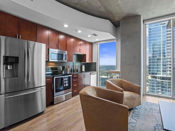 360 Nueces ST 3904, Austin TX 78701