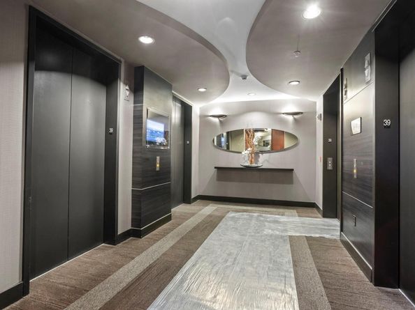 360 Nueces ST 3904, Austin TX 78701