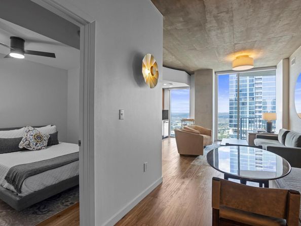 360 Nueces ST 3904, Austin TX 78701