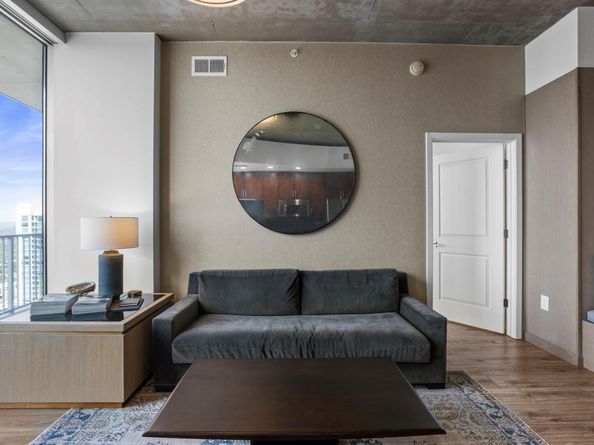 360 Nueces ST 3904, Austin TX 78701