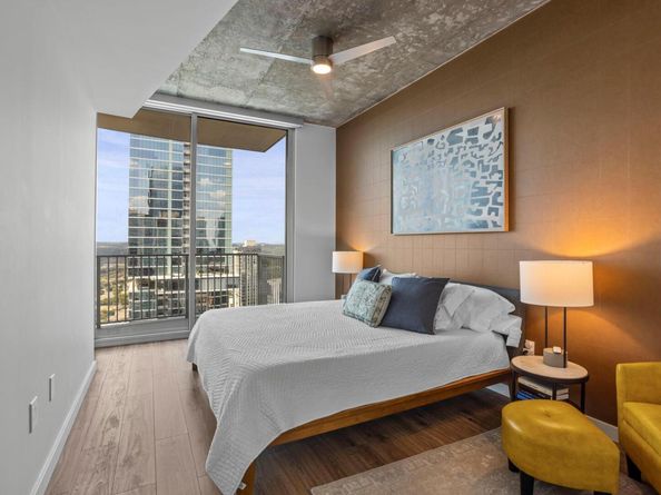 360 Nueces ST 3904, Austin TX 78701