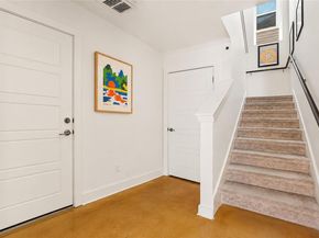 1901 Warely LN 292C, Austin TX 78741