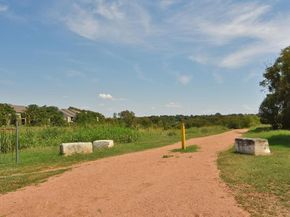 1901 Warely LN 292C, Austin TX 78741