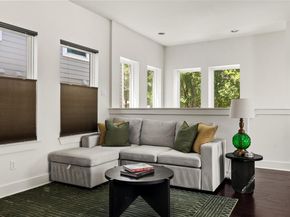 1901 Warely LN 292C, Austin TX 78741