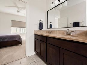 1901 Warely LN 292C, Austin TX 78741