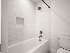 2205 Thornton RD A, Austin TX 78704