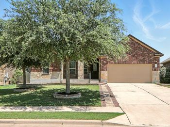 2516 Silver Fern LN