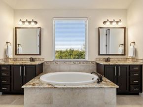 220 Tavish TRL, Lakeway TX 78738