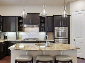 220 Tavish TRL, Lakeway TX 78738