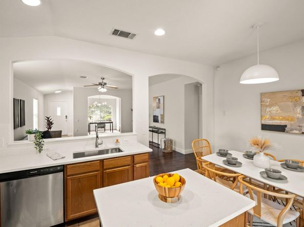 5901 Nelson Oaks DR, Austin TX 78724