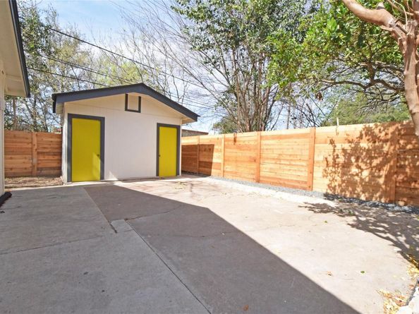 6400 Brookside DR, Austin TX 78723