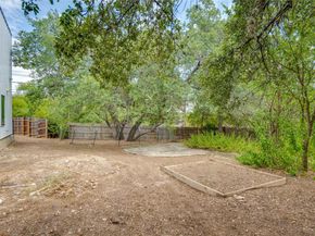 2801 Cedarview DR A, Austin TX 78704