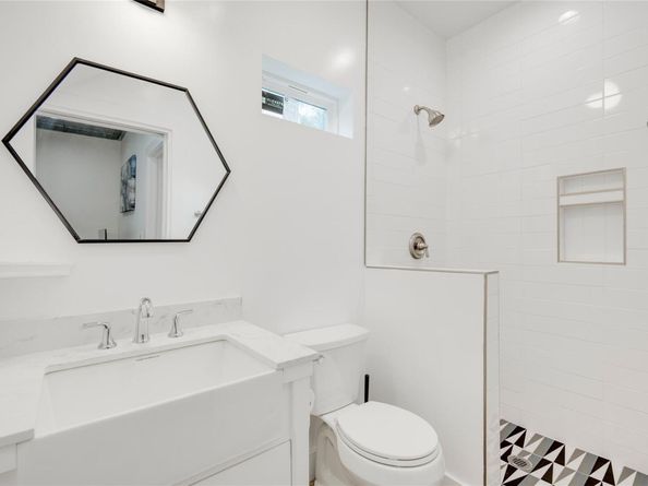 2801 Cedarview DR A, Austin TX 78704