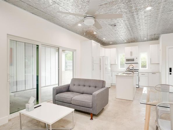 2801 Cedarview DR A, Austin TX 78704