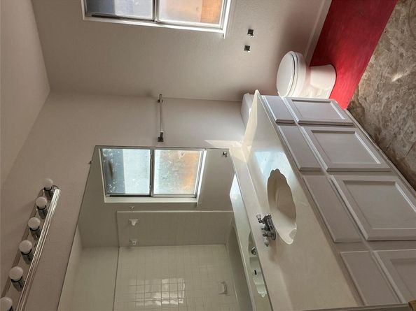 402 Keenland DR, Georgetown TX 78626