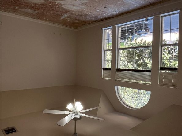 402 Keenland DR, Georgetown TX 78626