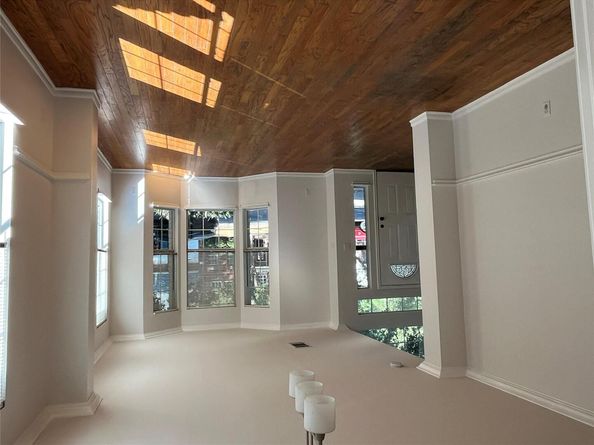 402 Keenland DR, Georgetown TX 78626