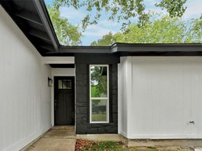 4905 Lambs LN, Austin TX 78744