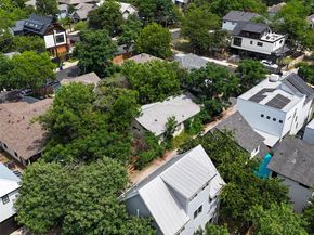 1302 Walnut Ave 2, Austin TX 78702