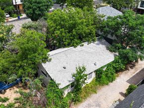 1302 Walnut Ave 2, Austin TX 78702