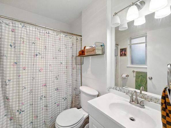 606 W North Loop BLVD, Austin TX 78751