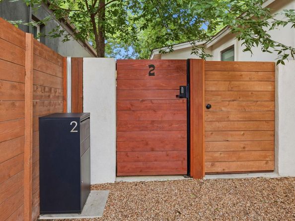 2519 E 4th ST 2, Austin TX 78702