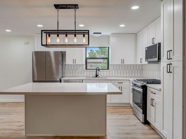 6009 Glen Meadow DR, Austin TX 78745