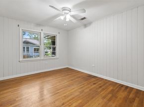 1619 S College ST, Georgetown TX 78626