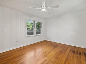 1619 S College ST, Georgetown TX 78626