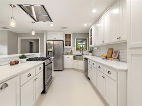 1619 S College ST, Georgetown TX 78626