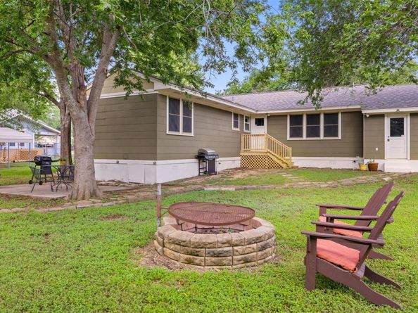 1619 S College ST, Georgetown TX 78626