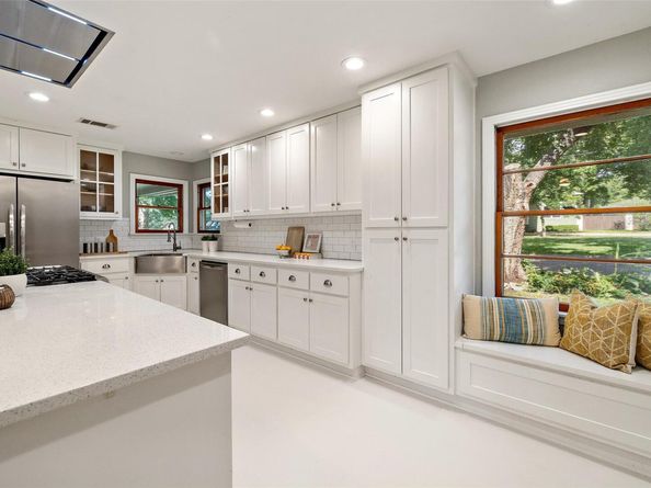 1619 S College ST, Georgetown TX 78626