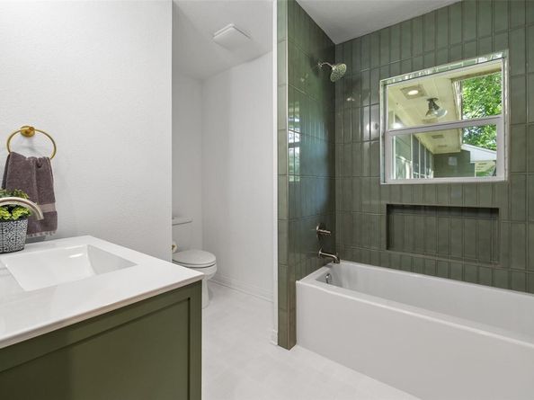 1619 S College ST, Georgetown TX 78626