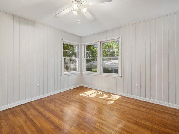 1619 S College ST, Georgetown TX 78626