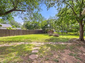 1619 S College ST, Georgetown TX 78626
