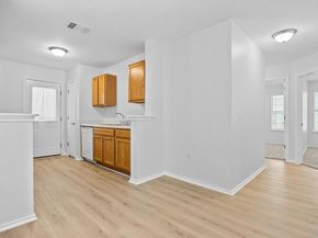 8608 Dittmar Oaks DR, Austin TX 78748
