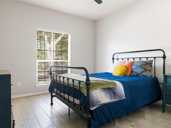 11800 Yarbrough DR, Austin TX 78748