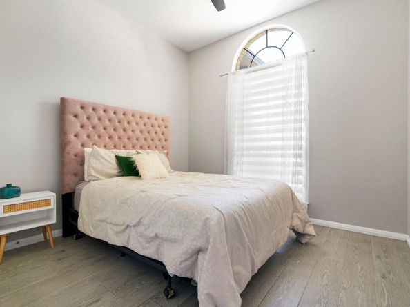 11800 Yarbrough DR, Austin TX 78748