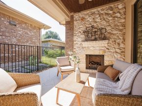 404 Jeffrey David LN E, Austin TX 78717
