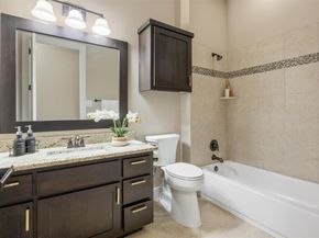 404 Jeffrey David LN E, Austin TX 78717