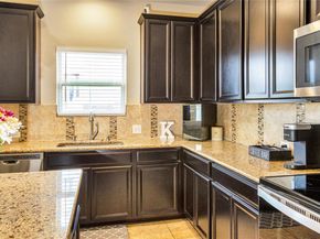2105 Town Centre DR 48, Round Rock TX 78664