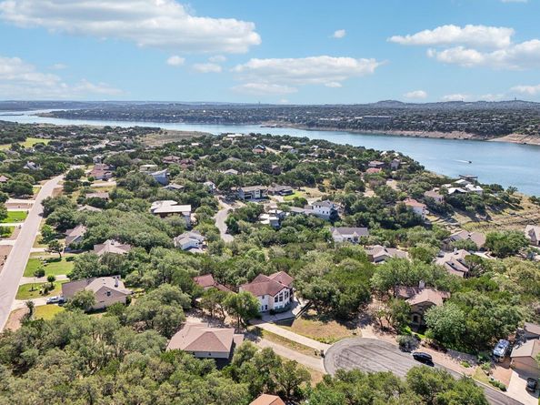 600 Augusta CIR N, Point Venture TX 78645