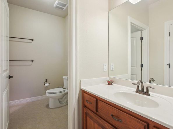 600 Augusta CIR N, Point Venture TX 78645
