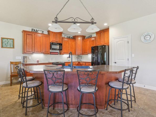 600 Augusta CIR N, Point Venture TX 78645