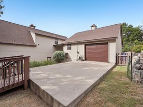 7605 Sleepy Hollow LN, Lago Vista TX 78645