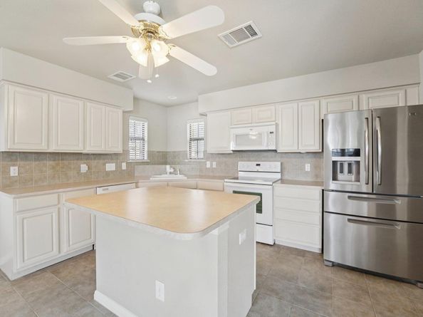 7605 Sleepy Hollow LN, Lago Vista TX 78645