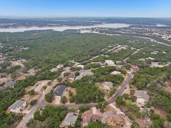 7605 Sleepy Hollow LN, Lago Vista TX 78645