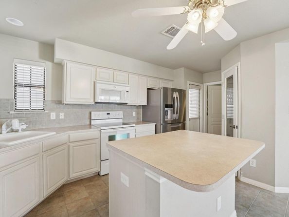 7605 Sleepy Hollow LN, Lago Vista TX 78645