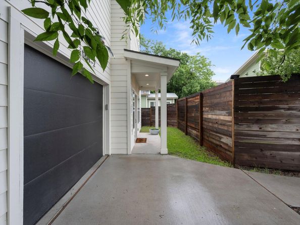 1204 W 51st ST 2, Austin TX 78756